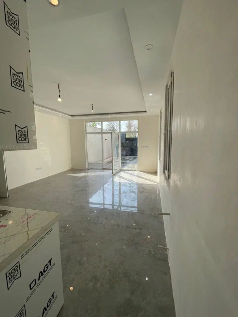 ویلا 250 متری دو خوابه در شهرک زعفرانیه کرج13812727653