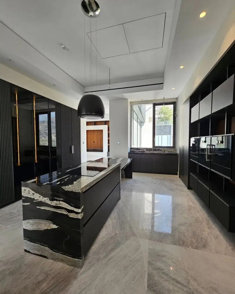 آپارتمان 270 متری سه خوابه در سعادت آباد تهران13806827447