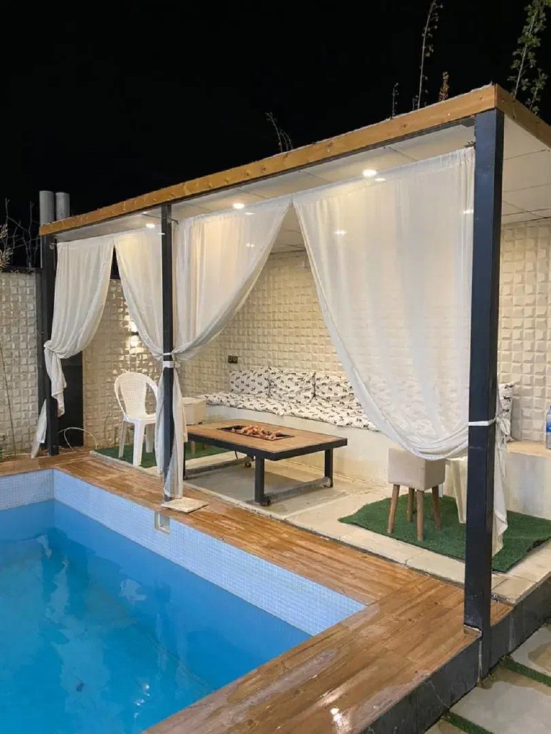 ویلا 200 متری دو خوابه در شهرک زعفرانیه کرج13812827656