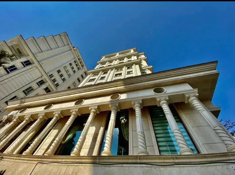 آپارتمان 285 متری سه خوابه در نیاوران تهران13807827516