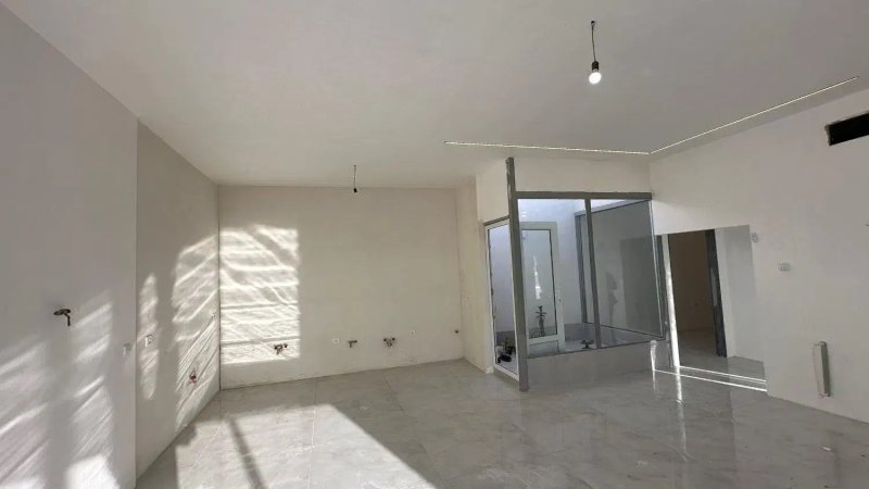 ویلا 200 متری دو خوابه در شهرک زعفرانیه کرج13812927674