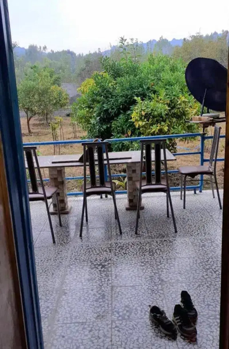 خانه 1400 متری سه خوابه در جاده نظامی قائم شهر13808327526