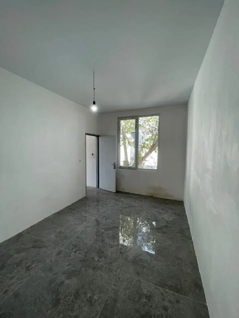 ویلا 250 متری دو خوابه در شهرک زعفرانیه کرج13812727652