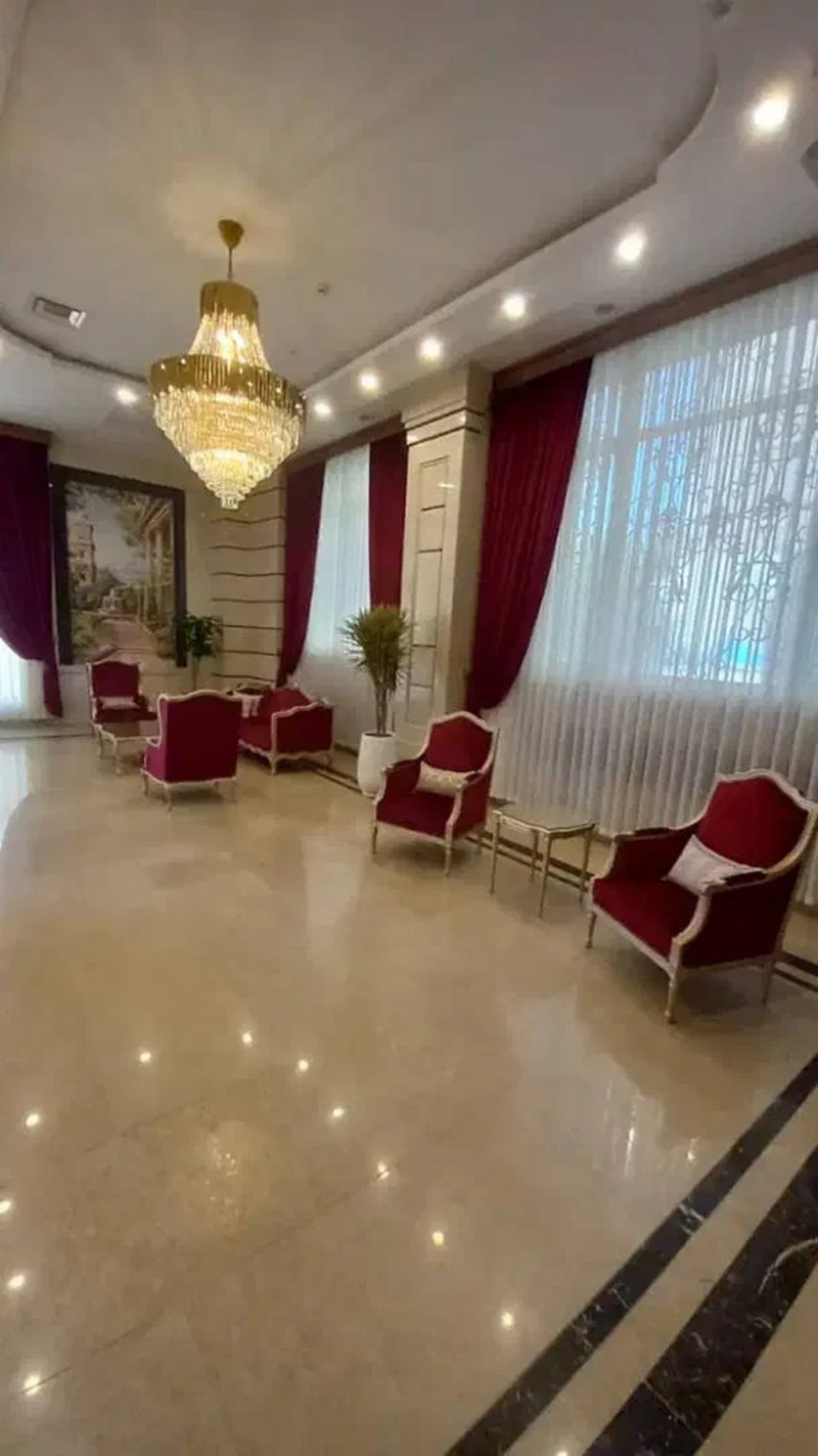 آپارتمان 135 متری دو خوابه در سعادت آباد تهران13805927428