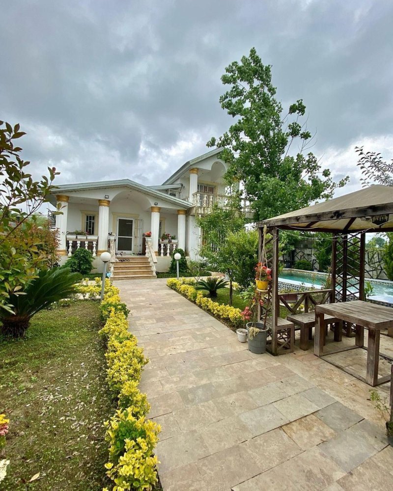 ویلا 350 متری دو خوابه در نور نور مازندران13816627788