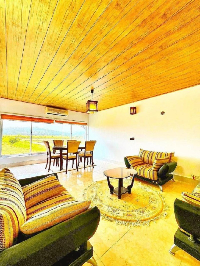 ویلا 300 متری سه خوابه در محمود آباد13816427774