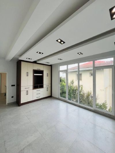 ویلا 300 متری سه خوابه در نور نور مازندران