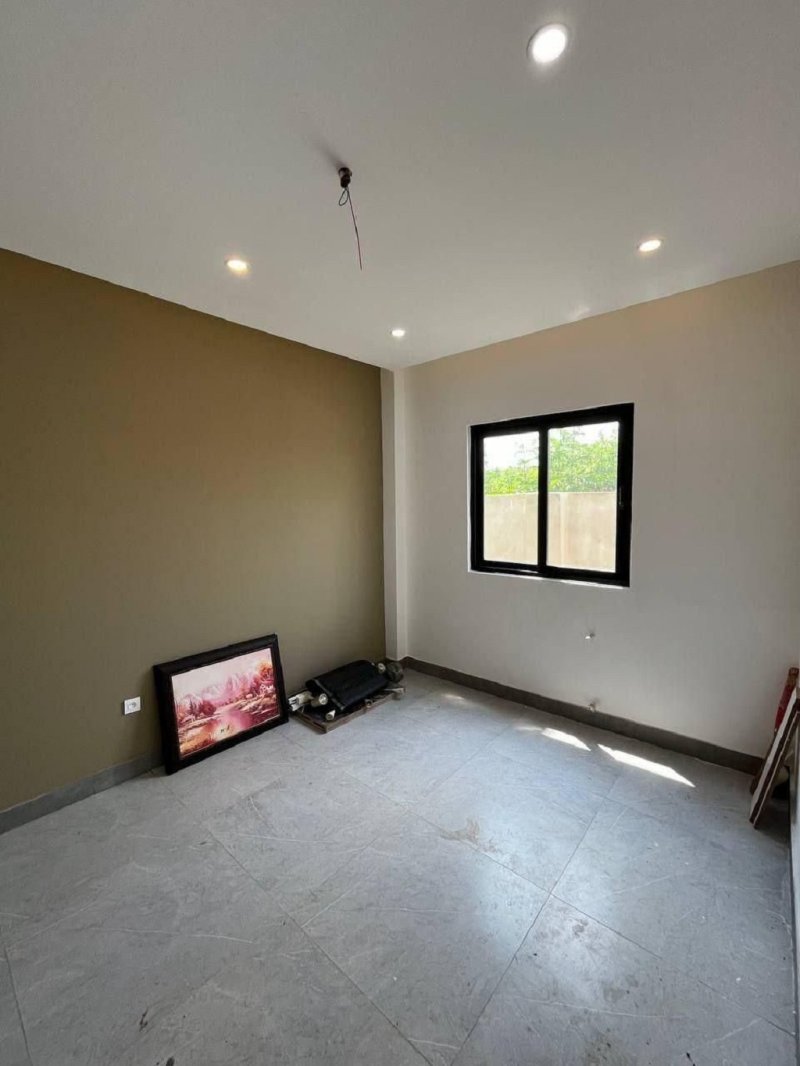 ویلا 210 متری دو خوابه در محمود آباد13816327767