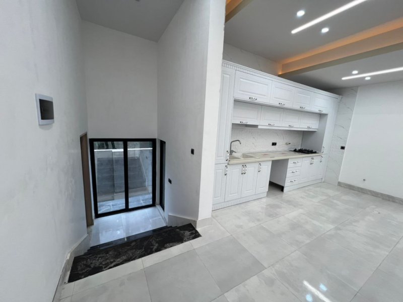 ویلا 180 متری سه خوابه در کلاکسر آمل13826328048