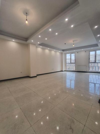 آپارتمان 95 متری دو خوابه در عباس‌آباد تهران