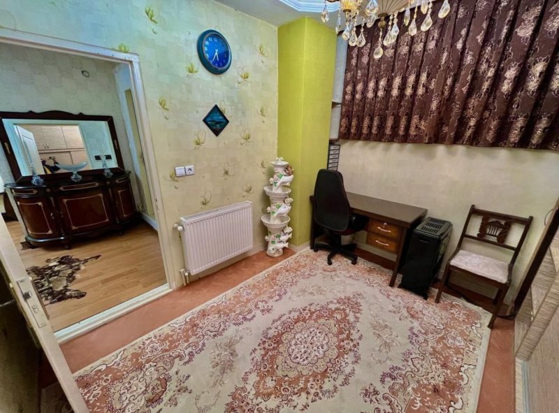 آپارتمان 90 متری دو خوابه در ولیعصر تبریز13831528099