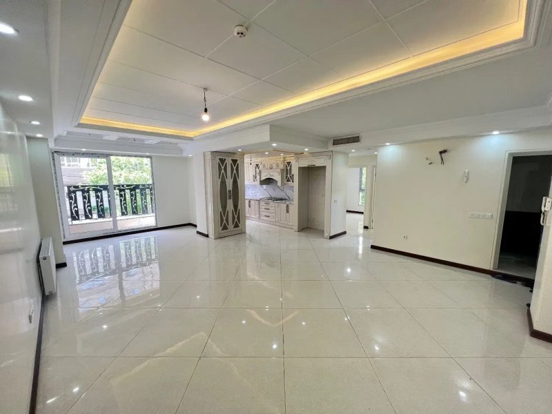 آپارتمان 90 متری دو خوابه در کوی ارم تهران13835028124