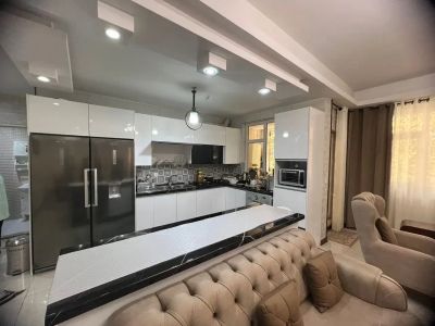 آپارتمان 97 متری دو خوابه در سازمان برنامه جنوبی تهران