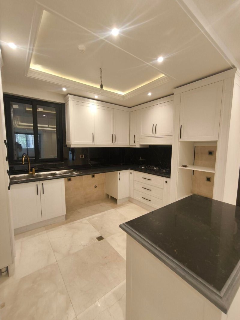 آپارتمان 98 متری دو خوابه در سهروردی شمالی تهران13822227942