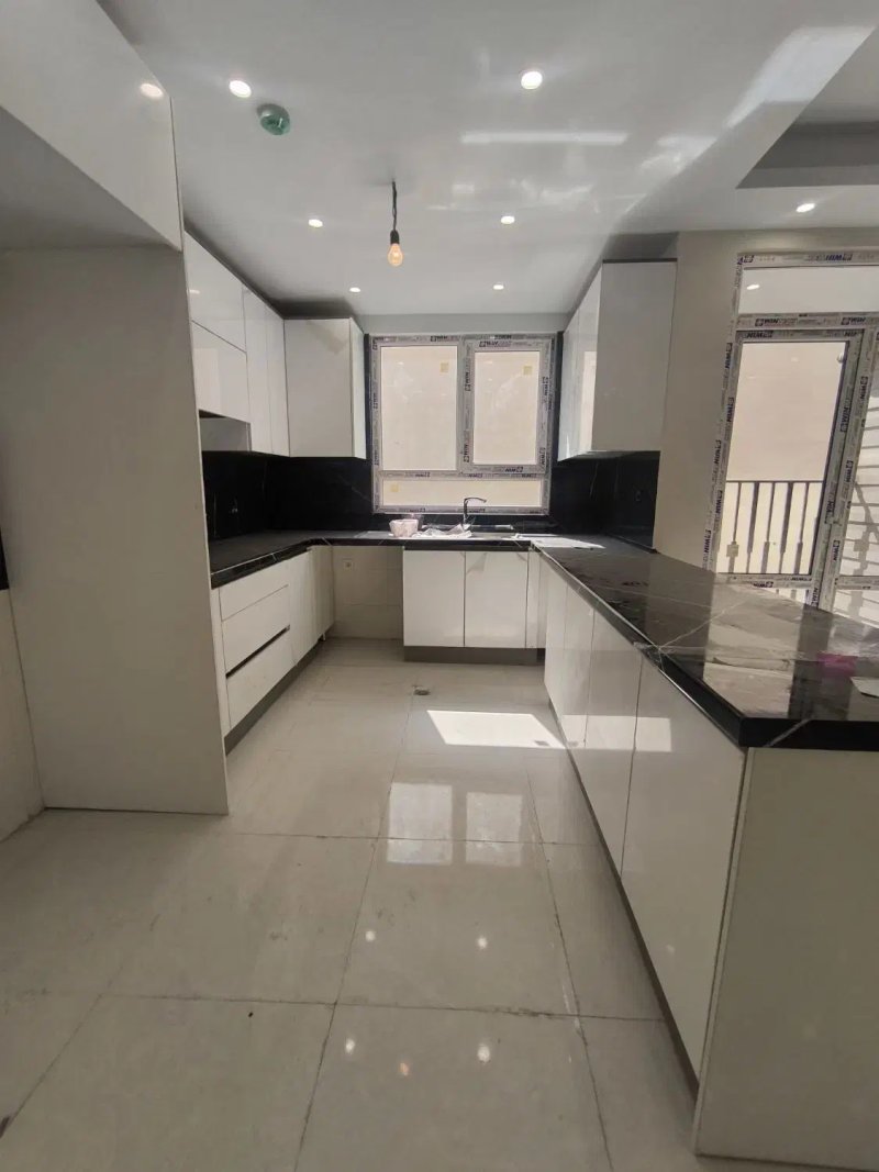 آپارتمان 90 متری دو خوابه در سبلان شمالی تهران13822427952