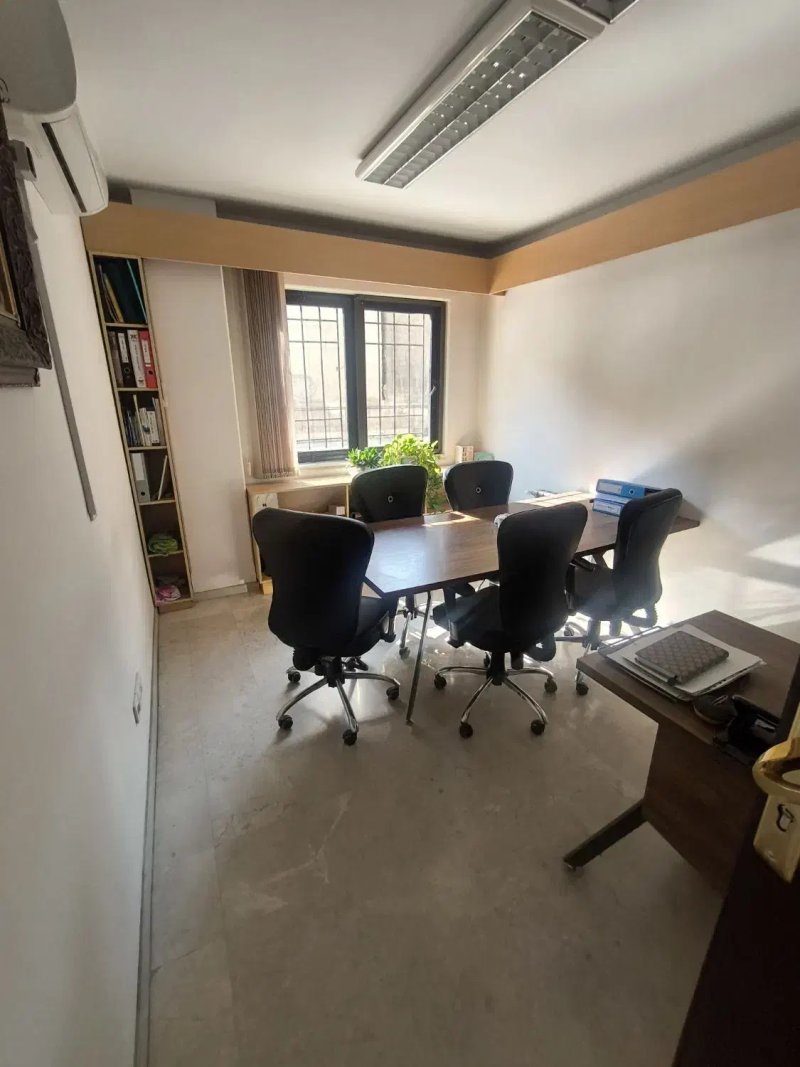 اداری 66 متری سه خوابه در ایرانشهر تهران13823627997