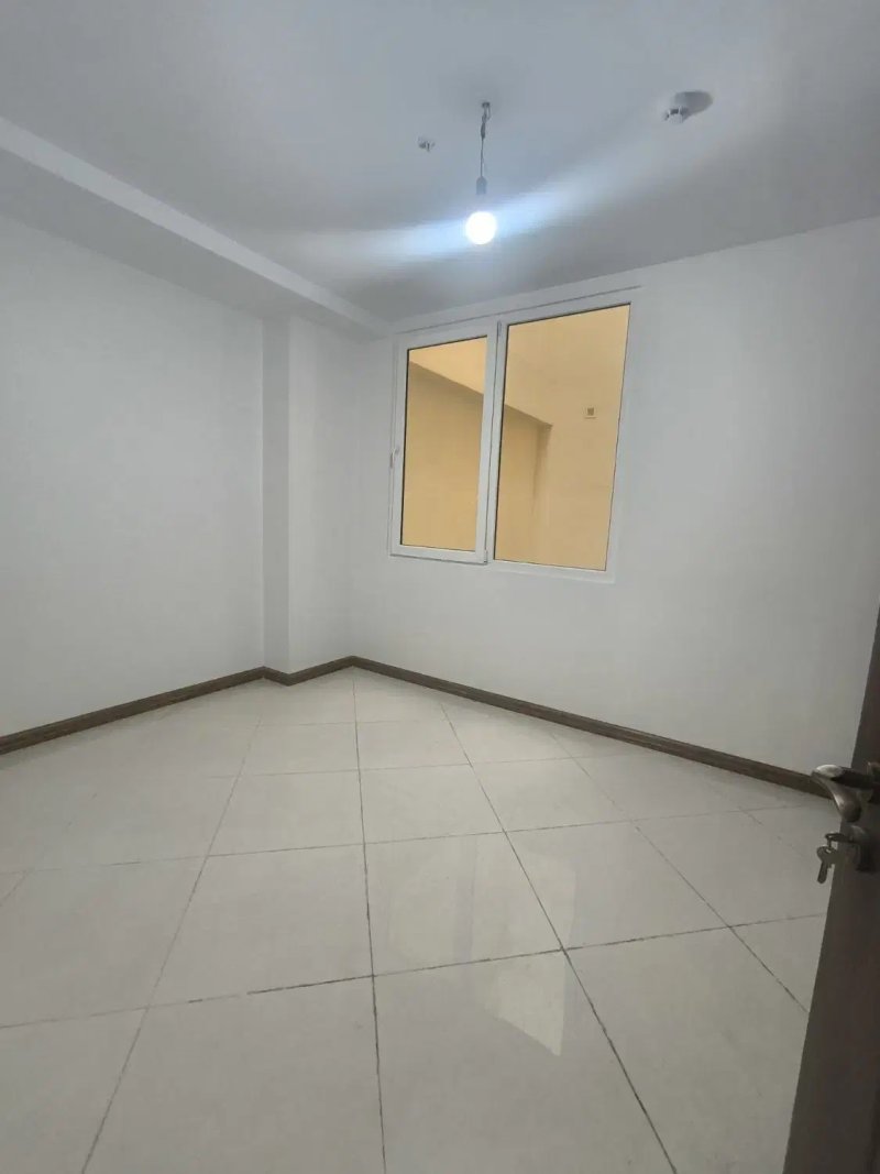 آپارتمان 101 متری دو خوابه در بهار تهران13823327987