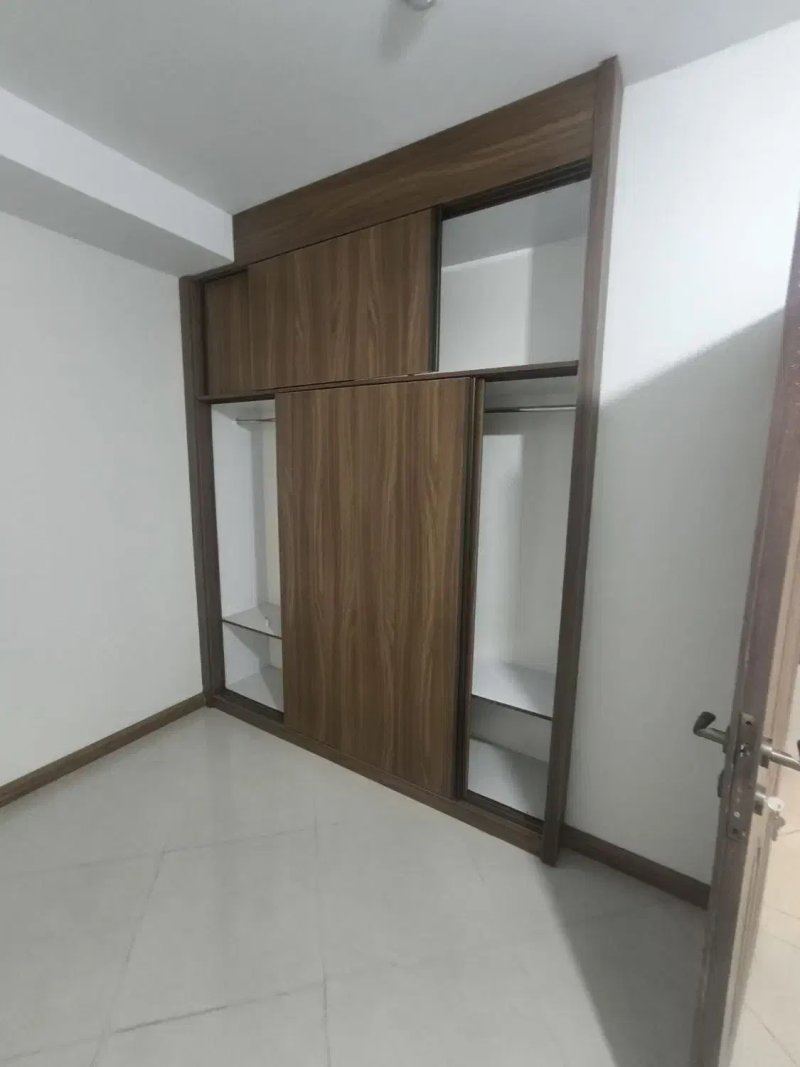 آپارتمان 101 متری دو خوابه در بهار تهران13823327988