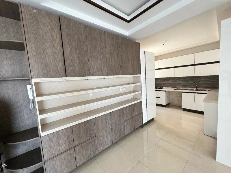 آپارتمان 115 متری دو خوابه در کوی ارم تهران13833228110