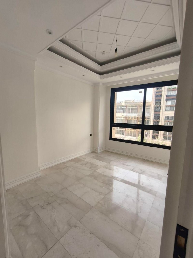 آپارتمان 98 متری دو خوابه در سهروردی شمالی تهران13822227944