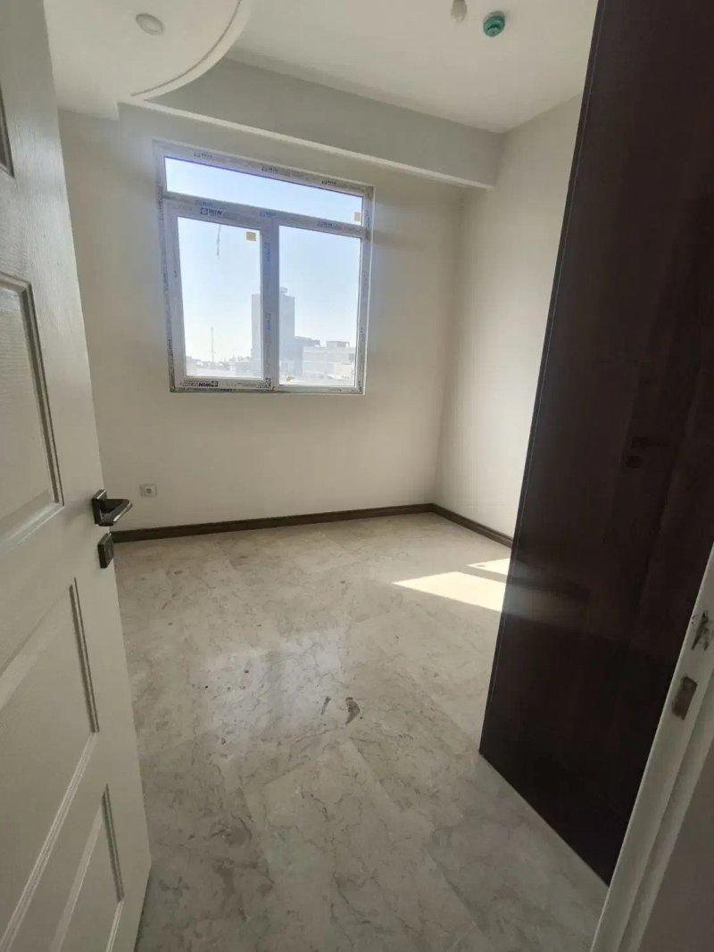 آپارتمان 90 متری دو خوابه در بهار تهران13822727968