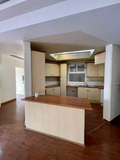 آپارتمان 120 متری دو خوابه در نیلوفر تهران