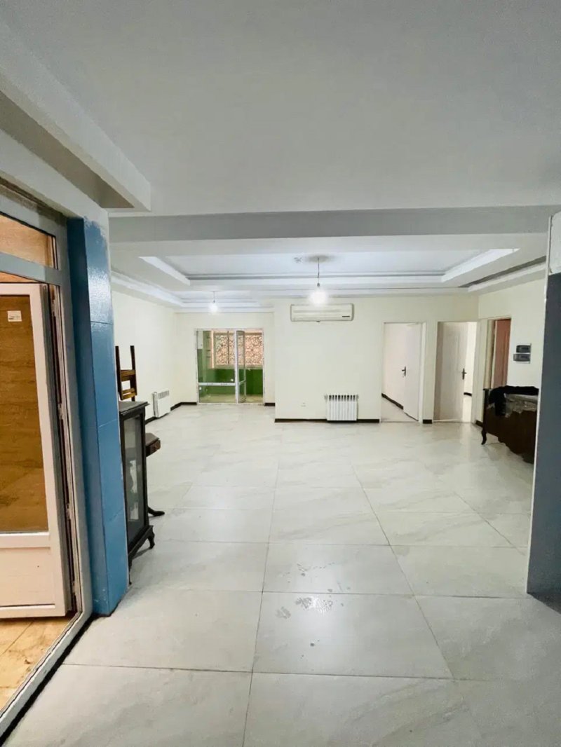 آپارتمان 90 متری دو خوابه در بهار تهران13838228196