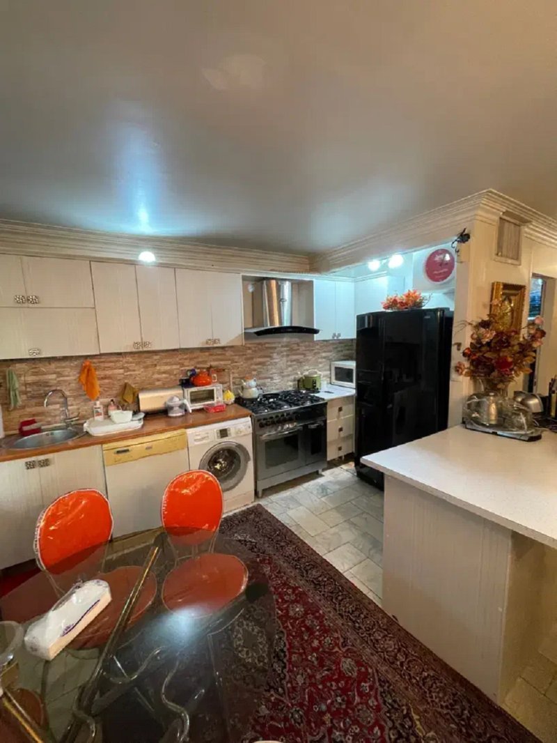 آپارتمان 130 متری دو خوابه در کاج تهران13838628212