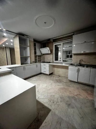 آپارتمان 70 متری دو خوابه در صادقیه تهران