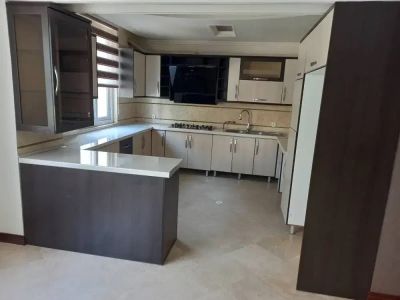 آپارتمان 105 متری دو خوابه در بلوار فردوس تهران