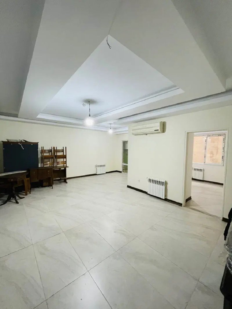 آپارتمان 90 متری دو خوابه در بهار تهران13838228195