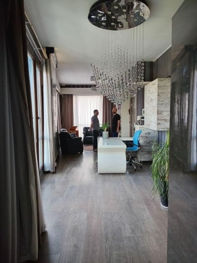 اداری 400 متری چهارخوابه در ونک تهران