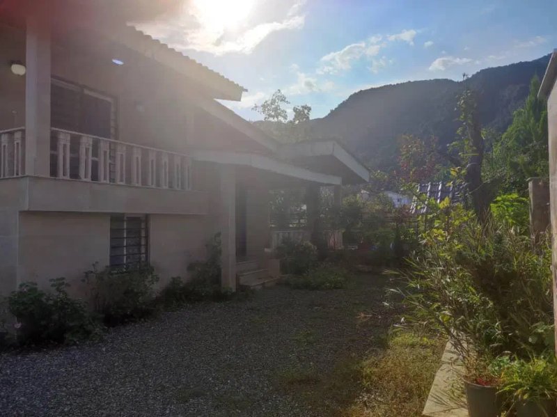 ویلا 350 متری سه خوابه در نوشهر13844628343