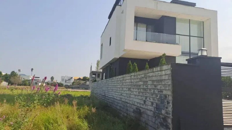 زمین 330 متری در روستای دزدک نوشهر13850128442