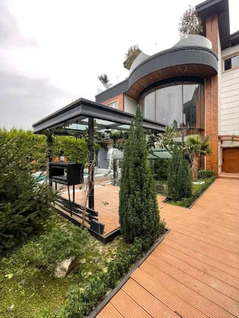 ویلا 750 متری چهارخوابه در نوشهر13844128318