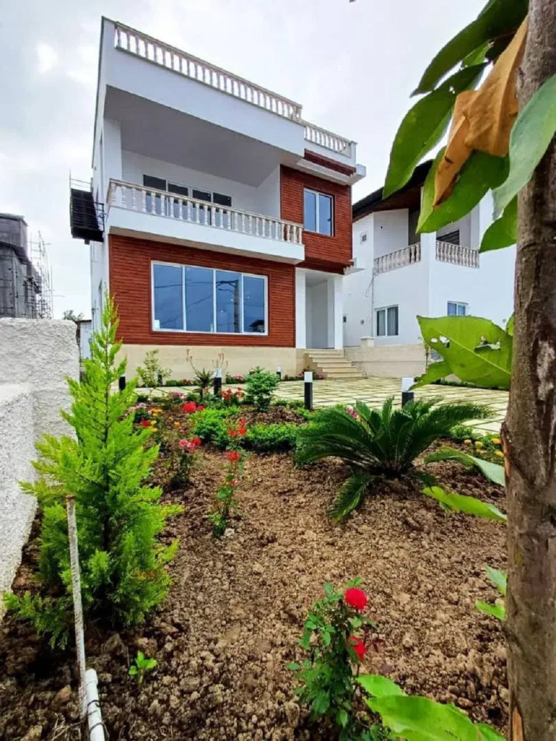 ویلا 291 متری چهارخوابه در نوشهر13844828350