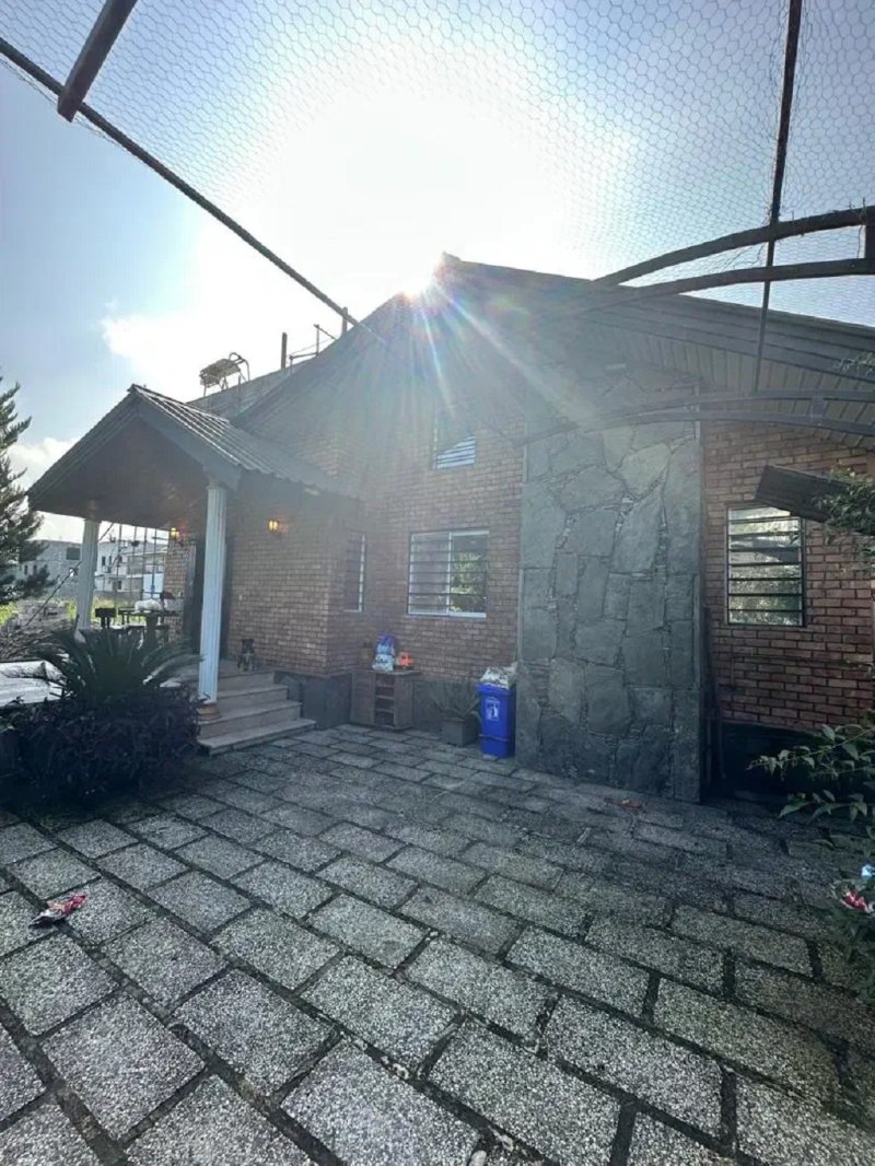 ویلا 250 متری دو خوابه در نوشهر13849128420