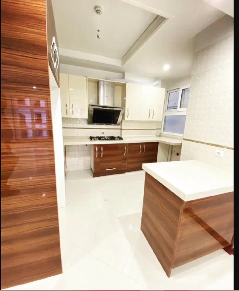 آپارتمان 90 متری دو خوابه در آیت الله کاشانی تهران13854528528