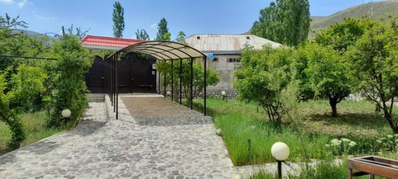 خانه 1000 متری در جزن طالقان13853928519