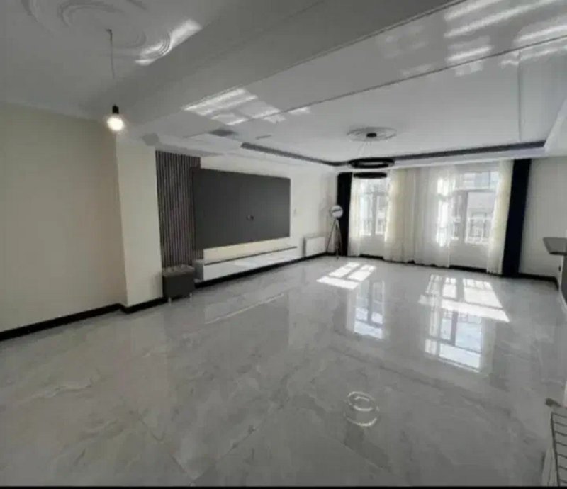 آپارتمان 80 متری دو خوابه در سازمان برنامه شمالی تهران13866028605