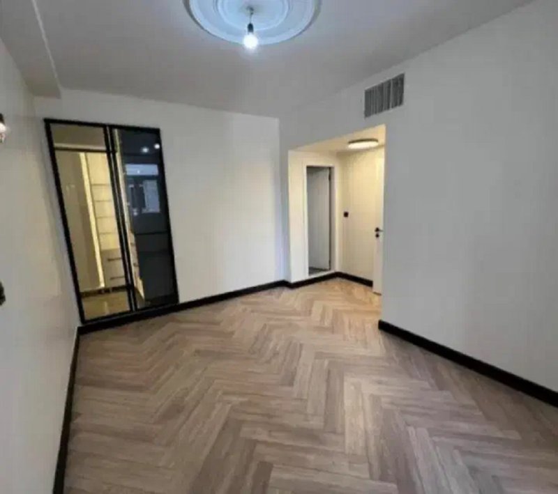 آپارتمان 80 متری دو خوابه در سازمان برنامه شمالی تهران13866028608