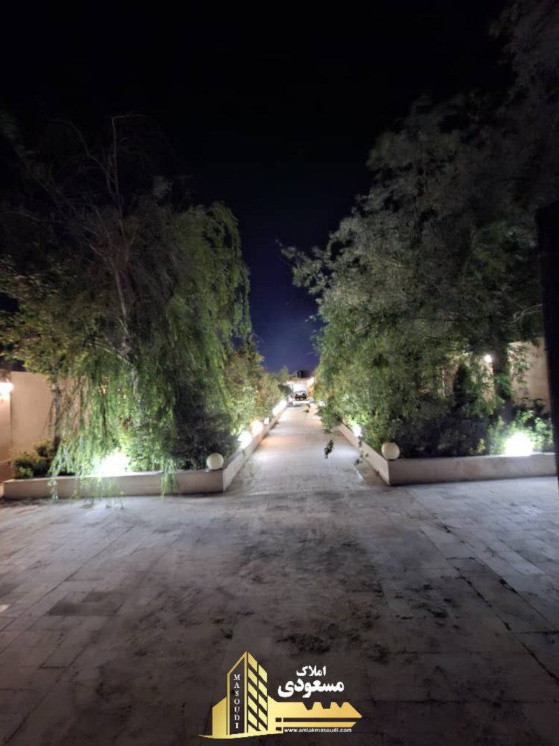 باغ 800 متری در حصارساتی شهریار13852928494