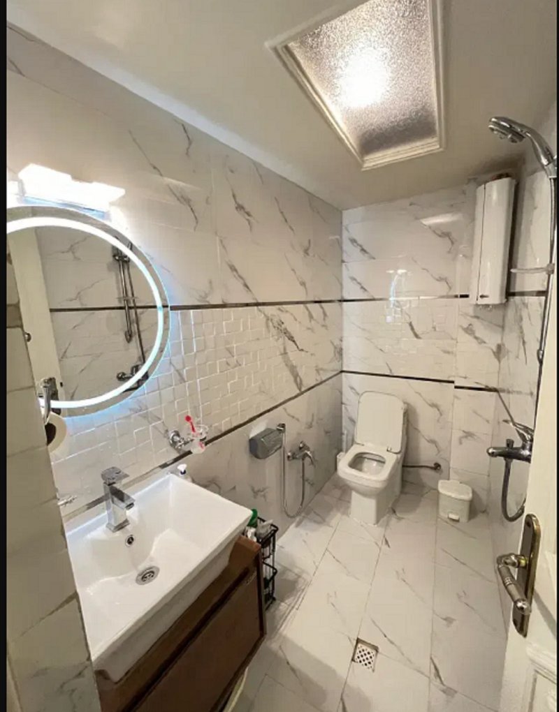 آپارتمان 86 متری دو خوابه در آیت الله کاشانی تهران13854328526