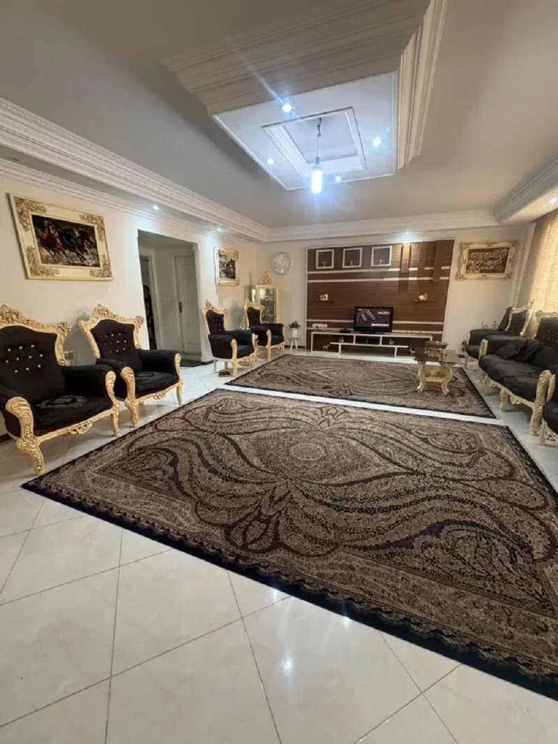 آپارتمان 113 متری دو خوابه در نیروی هوایی تهران13870228671