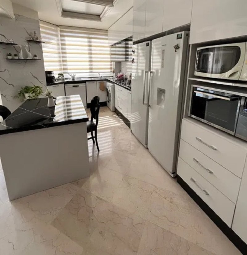 آپارتمان 127 متری سه خوابه در آیت الله کاشانی تهران13869328658