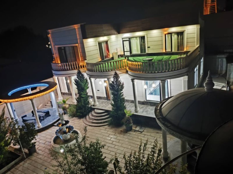 ویلا 1300 متری چهارخوابه در سهیلیه کرج13872928693