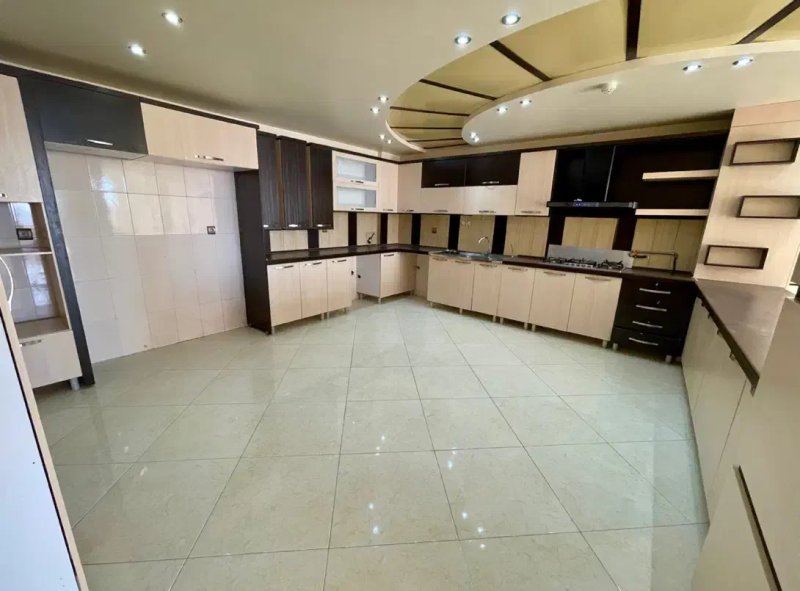 آپارتمان 200 متری سه خوابه در عظیمیه کرج13880028783