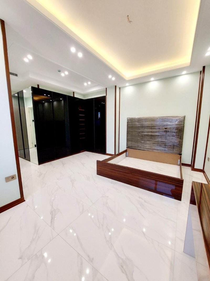 آپارتمان 163 متری سه خوابه در نیروی هوایی تهران13878628756