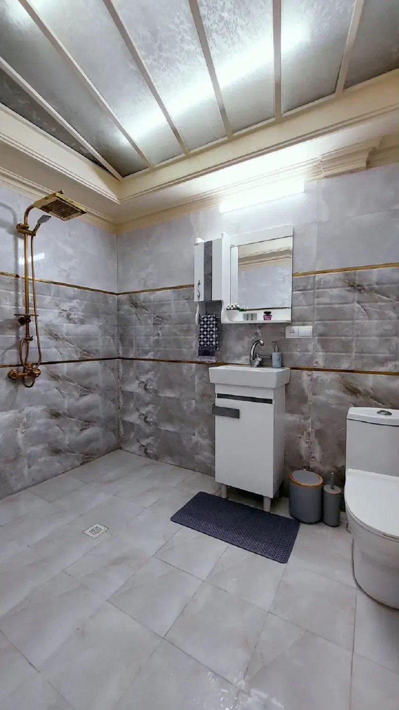 آپارتمان 182 متری سه خوابه در نیروی هوایی تهران13878328744