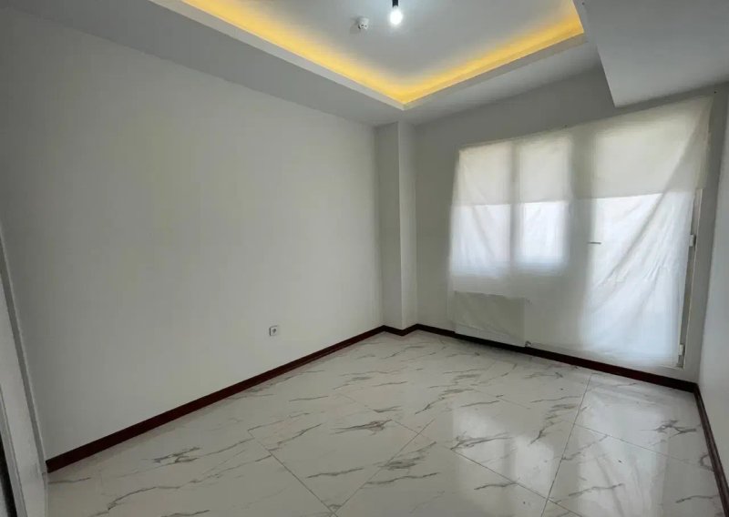 آپارتمان 96 متری دو خوابه در شهرک گلها فردیس13879728774